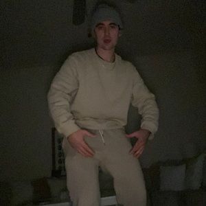 Meet your Posher, Nicholas